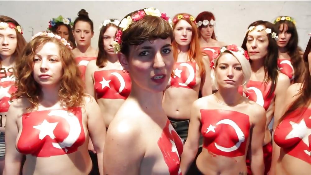 25P Turkish girls+flag ,Turk bayragimiz ve ciplak kizlar