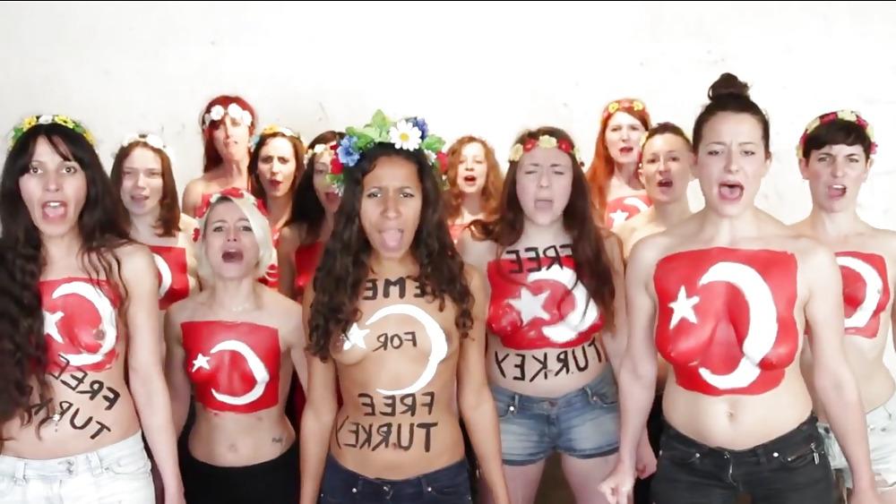 25P Turkish girls+flag ,Turk bayragimiz ve ciplak kizlar