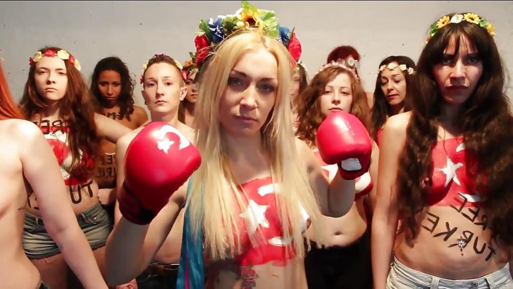 25P Turkish girls+flag ,Turk bayragimiz ve ciplak kizlar