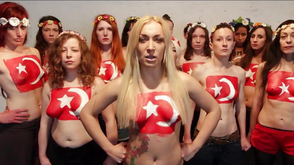 25P Turkish girls+flag ,Turk bayragimiz ve ciplak kizlar