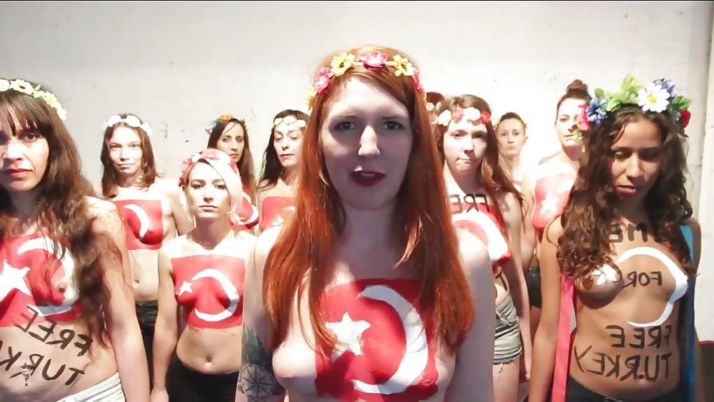 25P Turkish girls+flag ,Turk bayragimiz ve ciplak kizlar