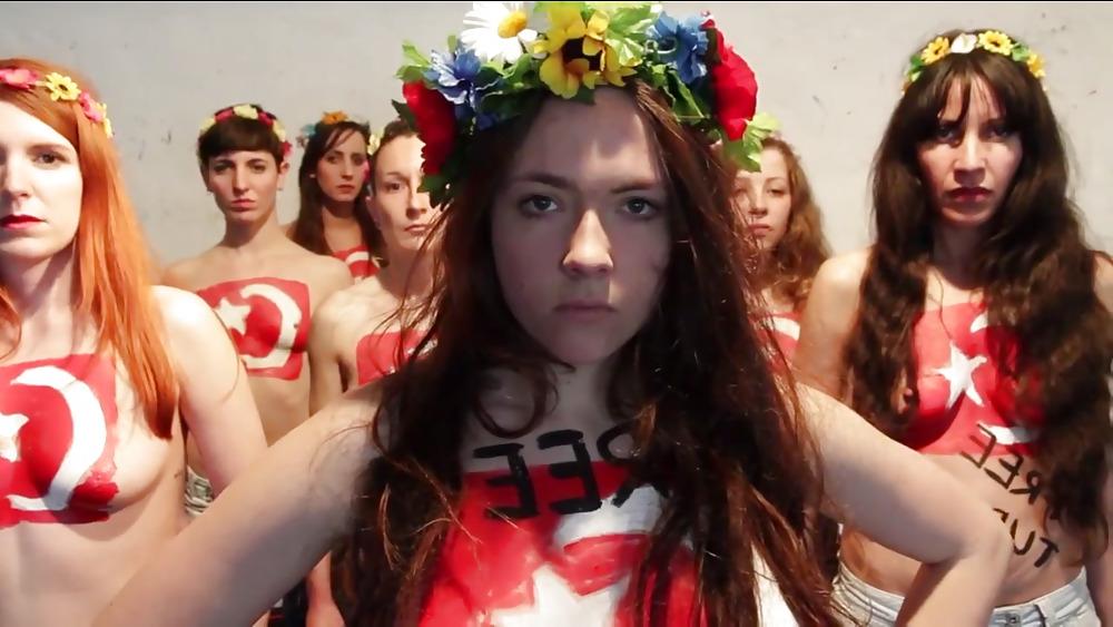 25P Turkish girls+flag ,Turk bayragimiz ve ciplak kizlar