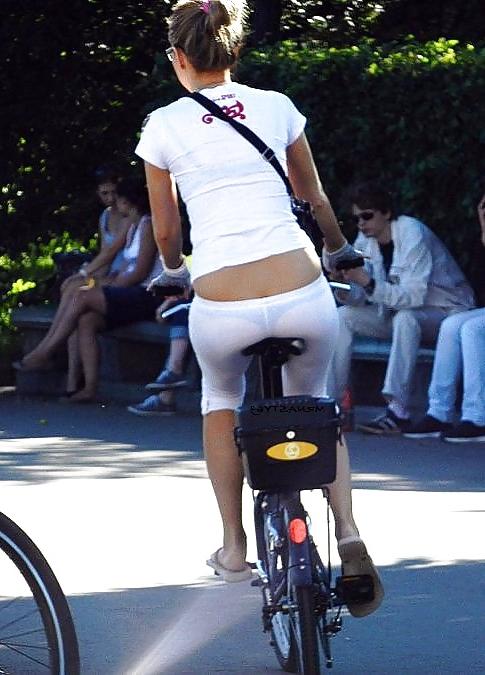 25P Candid Wives In See Thru In Public