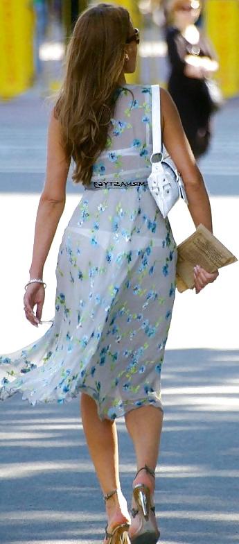 25P Candid Wives In See Thru In Public