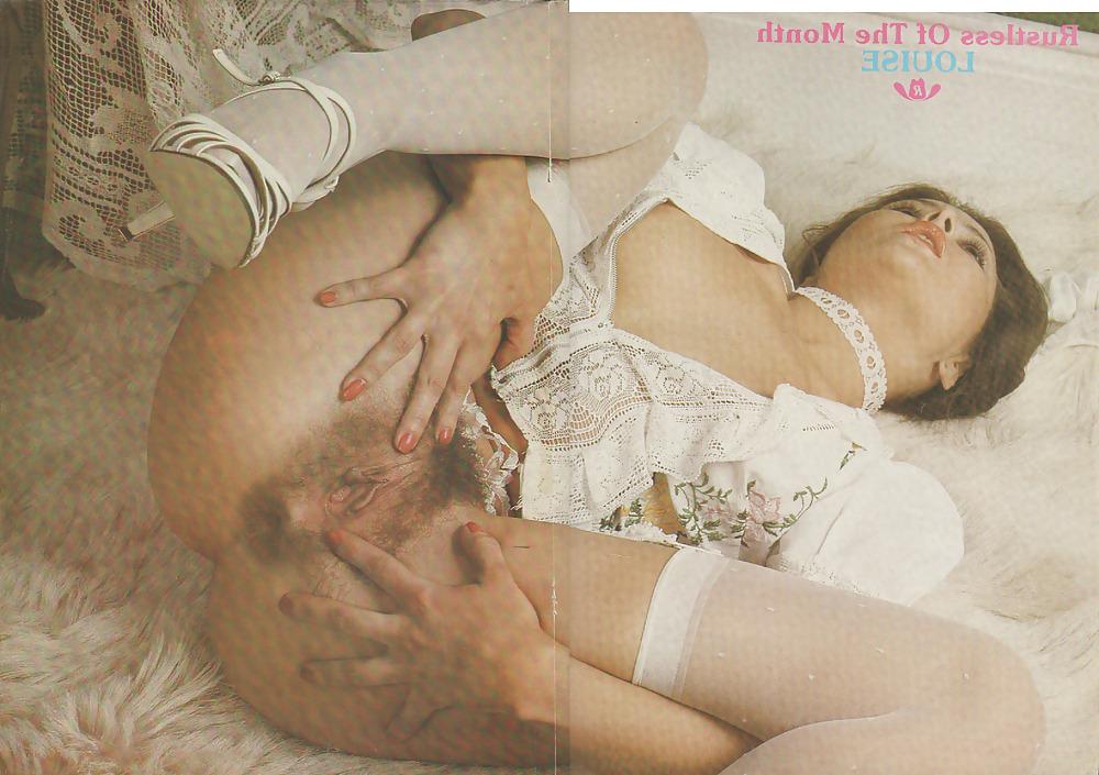 25P SH Retro Ladies Pussies Wide Open