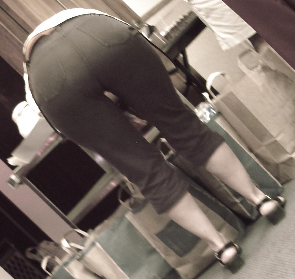 25P Voyeur and Infra-red Shots of Some Women Who I'm Around