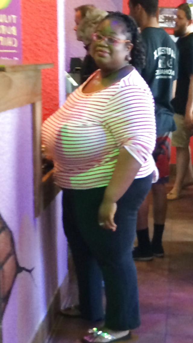 25P Candid and Clothed BBW and Matures
