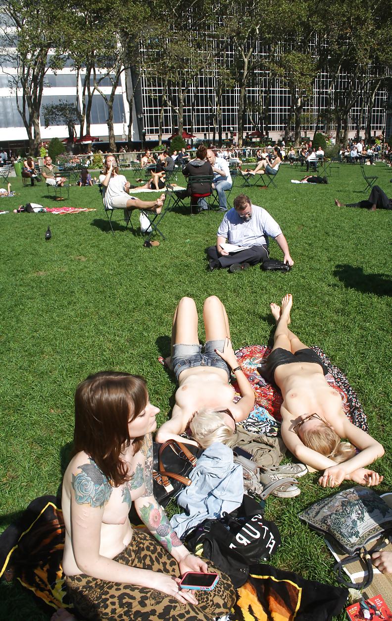 25P Gorgeous Nudes - Tattooed Coeds
