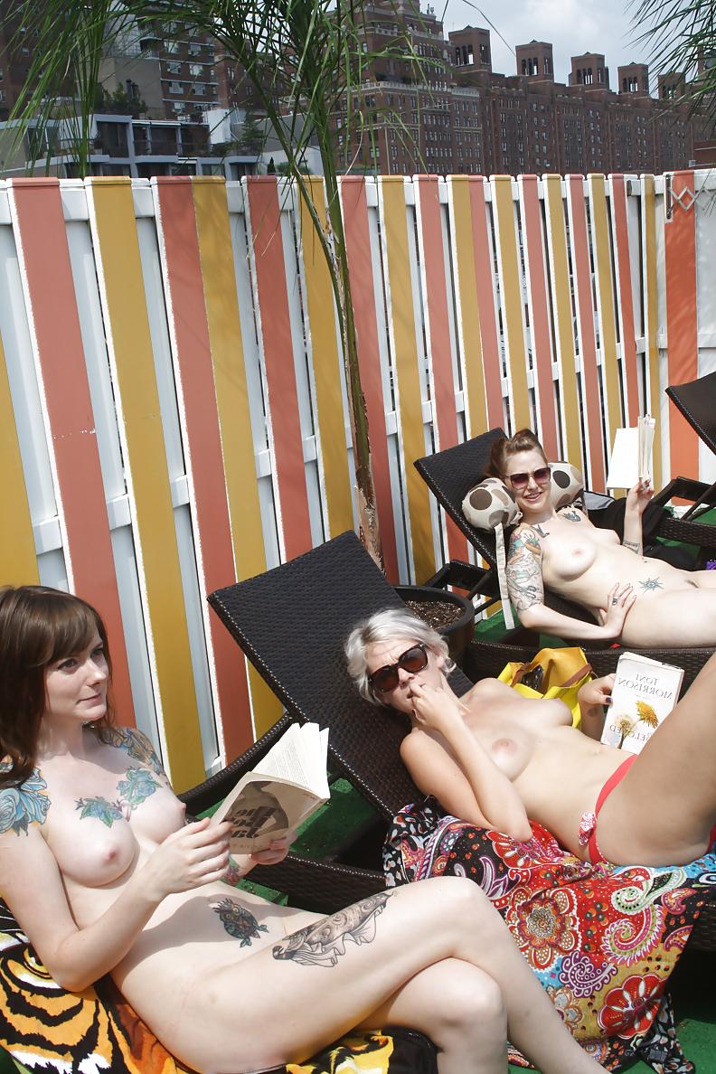 25P Gorgeous Nudes - Tattooed Coeds