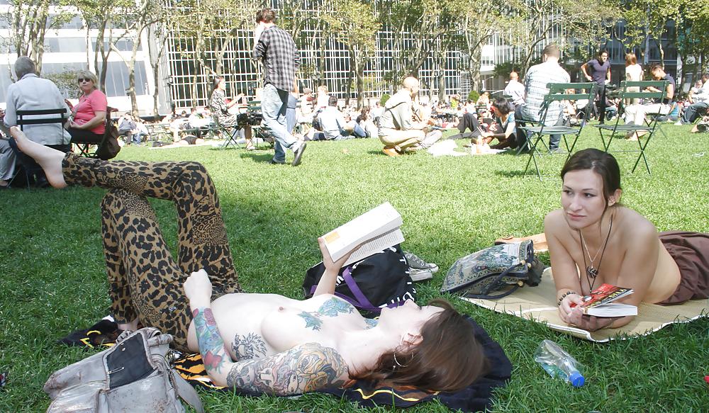 25P Gorgeous Nudes - Tattooed Coeds