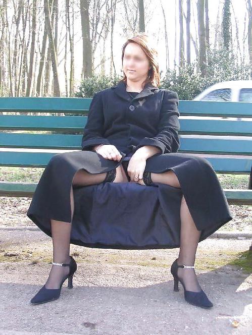 23P Sophie De Lyon s'Exhibe en Public