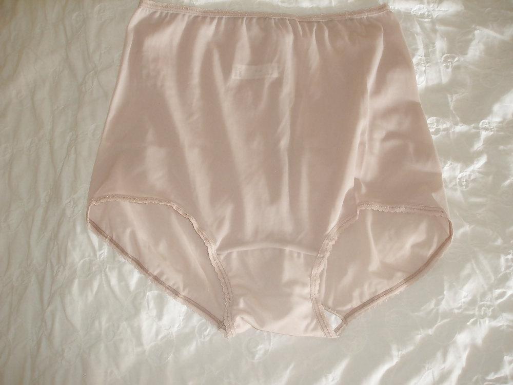 25P Mature BBW and their Lingerie
