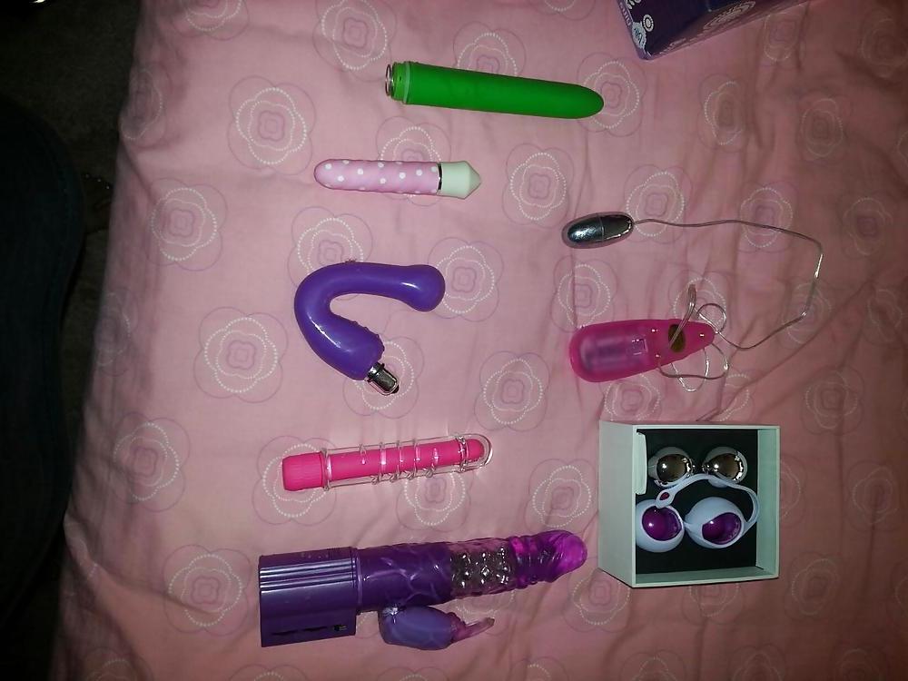 7P Bbw and her toys