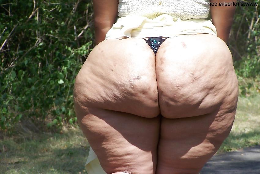 25P BIG BLACK ASSES