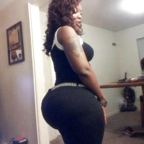 25P ALL KINDS OF MATURE BLACK WOMEN PT.29