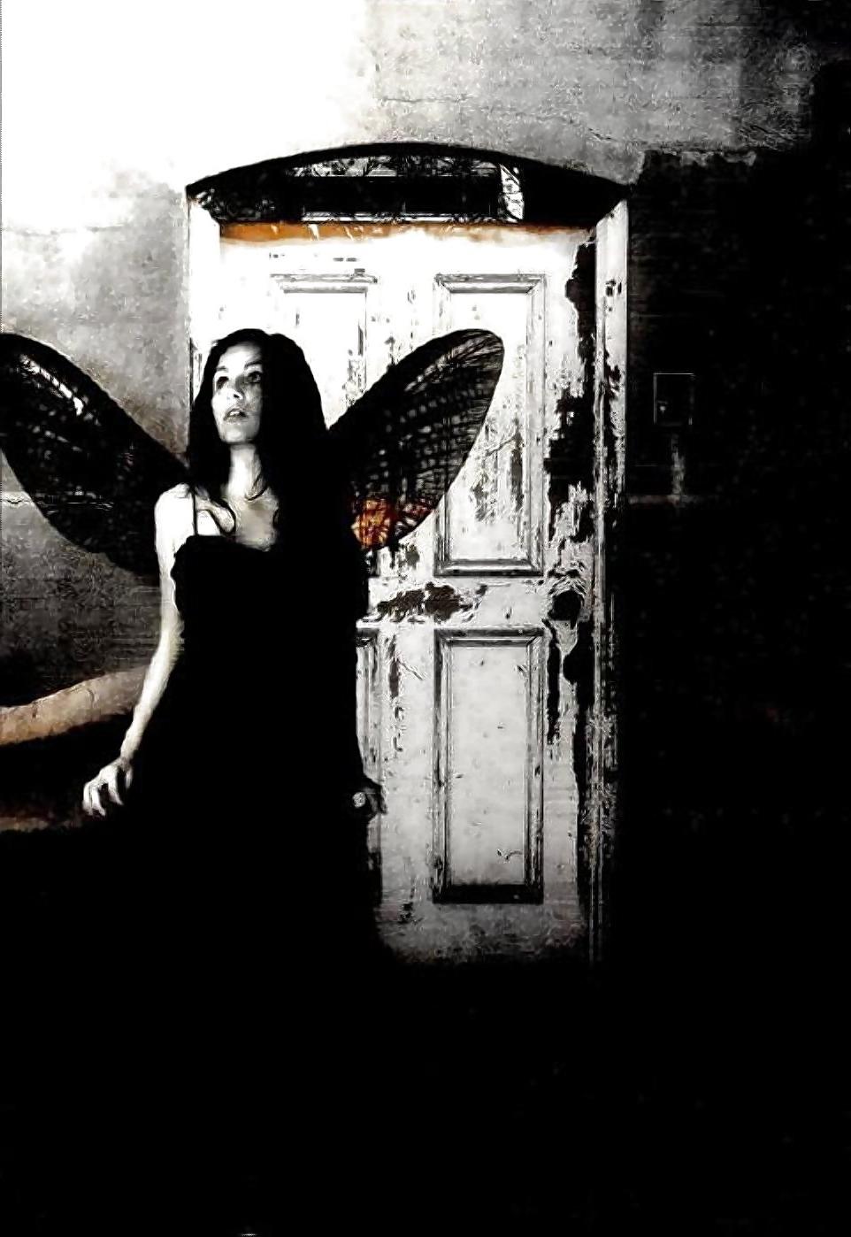 25P Gothic beauties 01