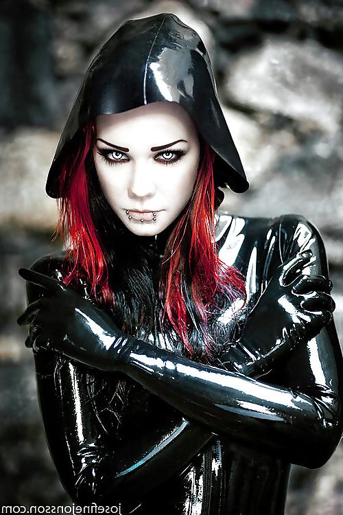 25P Gothic beauties 04