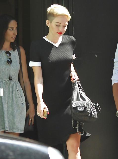 23P I capezzoli di Miley