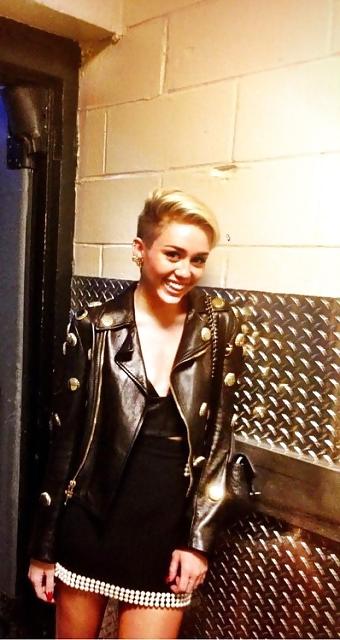 23P I capezzoli di Miley