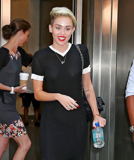 23P I capezzoli di Miley