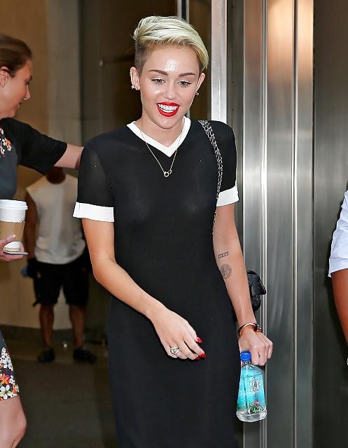 23P I capezzoli di Miley