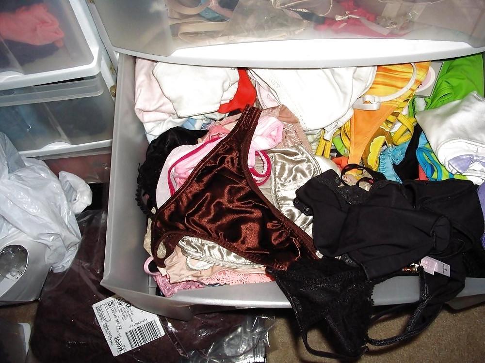 15P Wifes frends underwear drawers