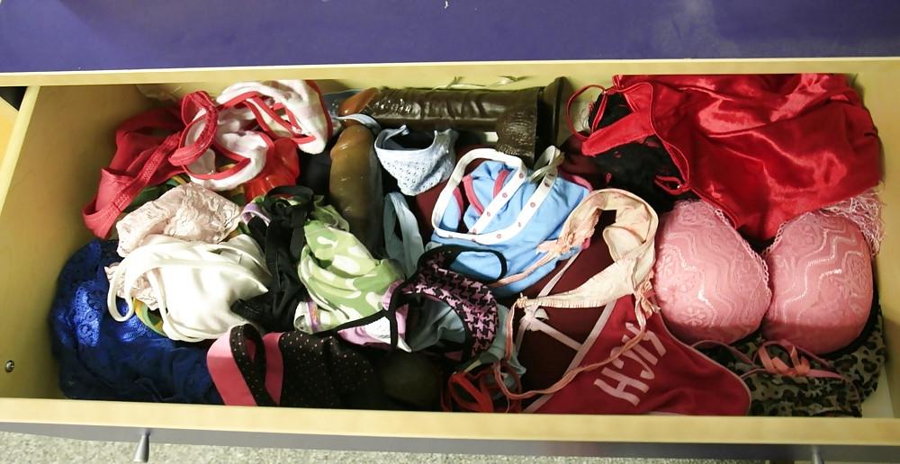 15P Wifes frends underwear drawers