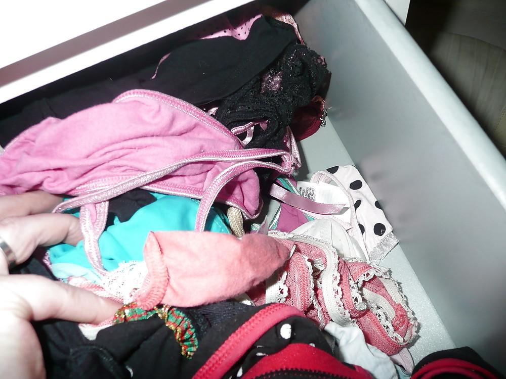 15P Wifes frends underwear drawers