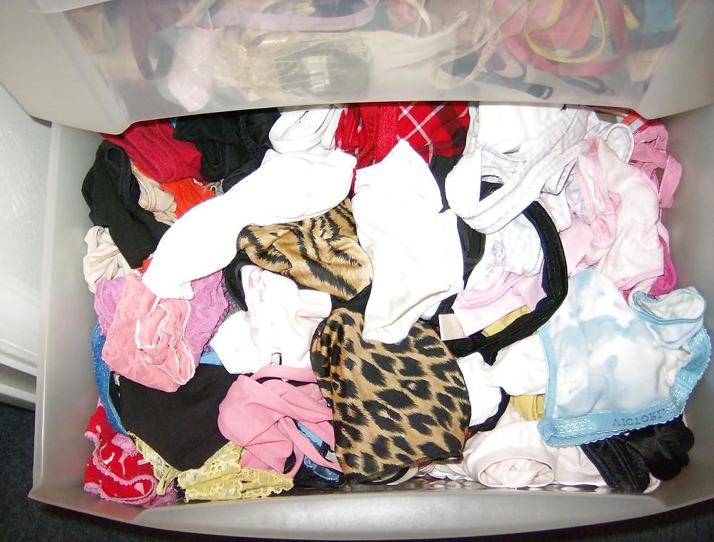 15P Wifes frends underwear drawers