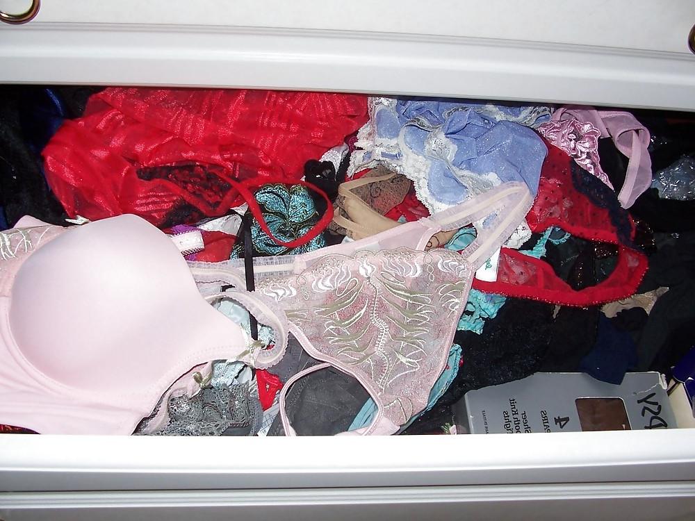 15P Wifes frends underwear drawers