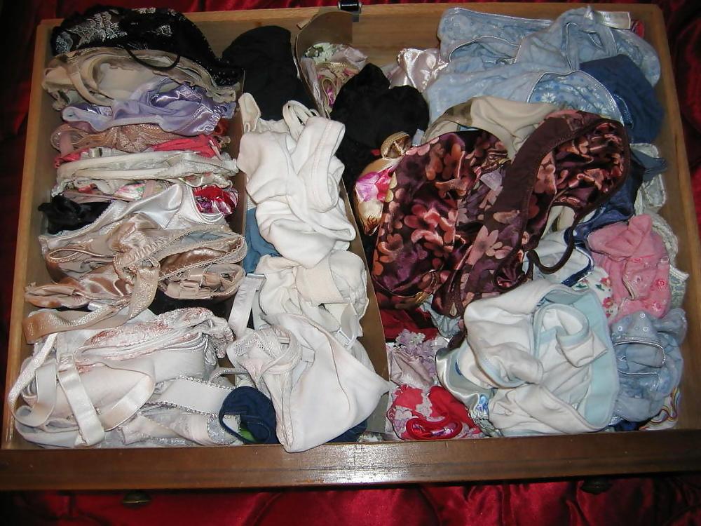 15P Wifes frends underwear drawers