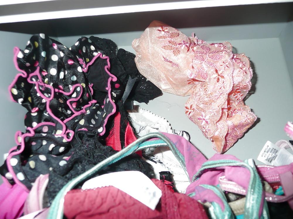 15P Wifes frends underwear drawers