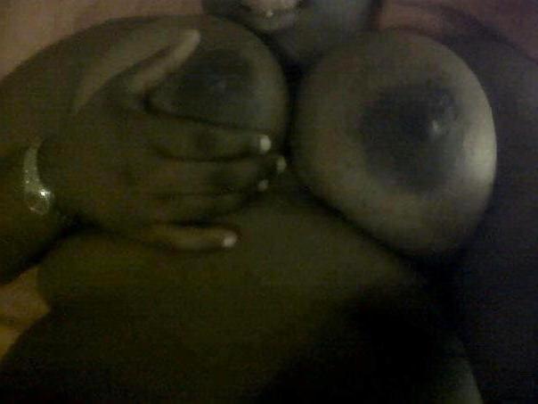 23P I love ebony bbw's 