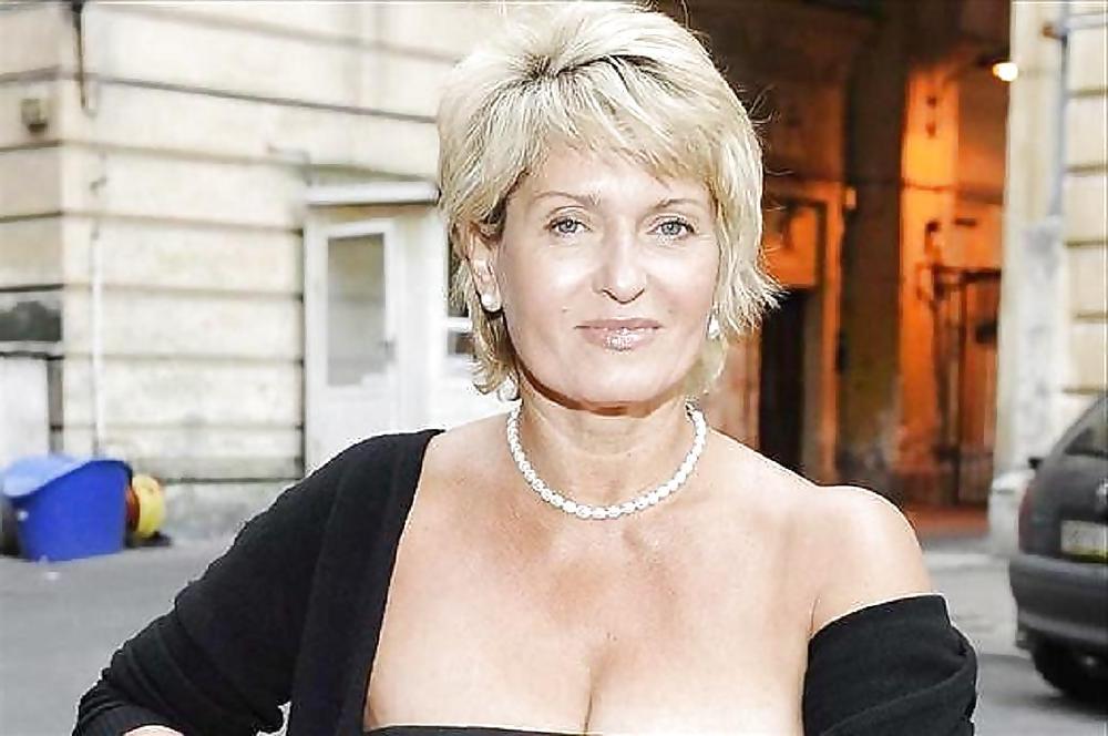 23P Hot Gorgeous Polish Granny