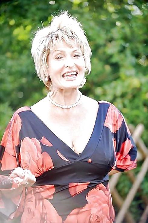23P Hot Gorgeous Polish Granny