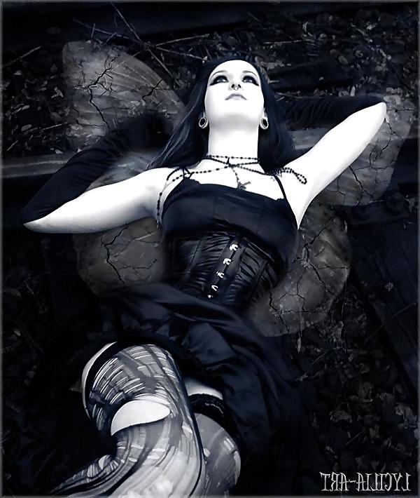 25P Gothic beauties 22