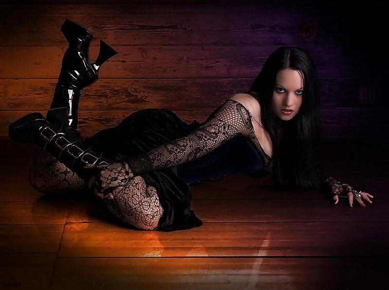 25P Gothic beauties 22