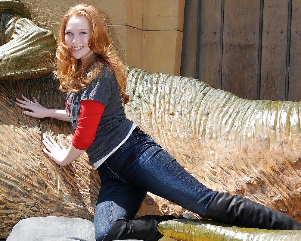 25P Molly Quinn - Red Headed Tease