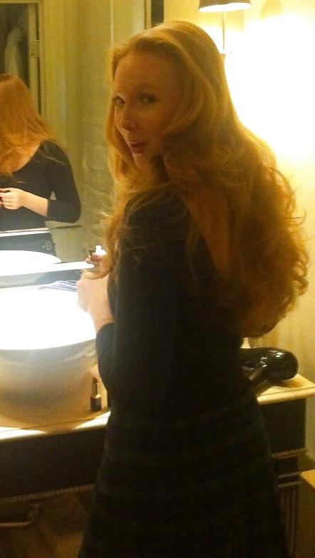 25P Molly Quinn - Red Headed Tease