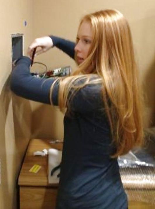 25P Molly Quinn - Red Headed Tease