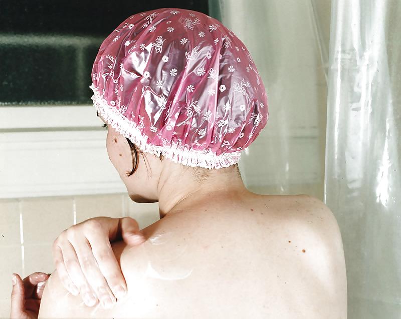 24P Shower caps