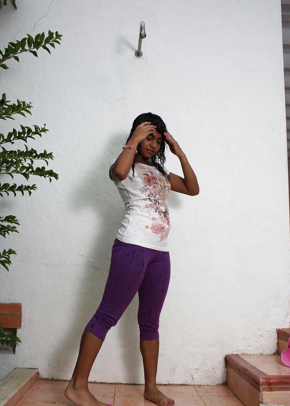 25P Charming Tobie - Work out and shower