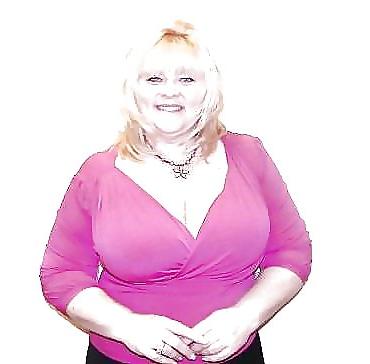 25P My Favourite BBW Granny (Big Boobs, Cleavage & Non-nude)