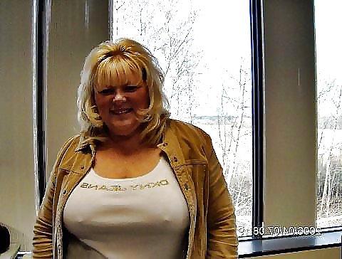 25P My Favourite BBW Granny (Big Boobs, Cleavage & Non-nude)