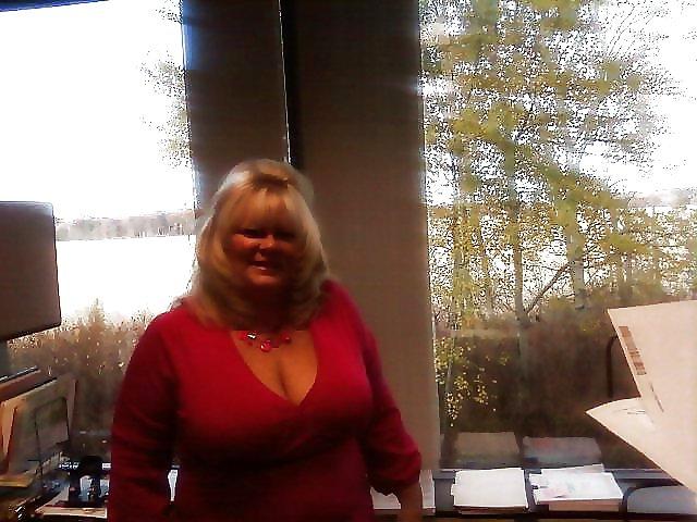 25P My Favourite BBW Granny (Big Boobs, Cleavage & Non-nude)