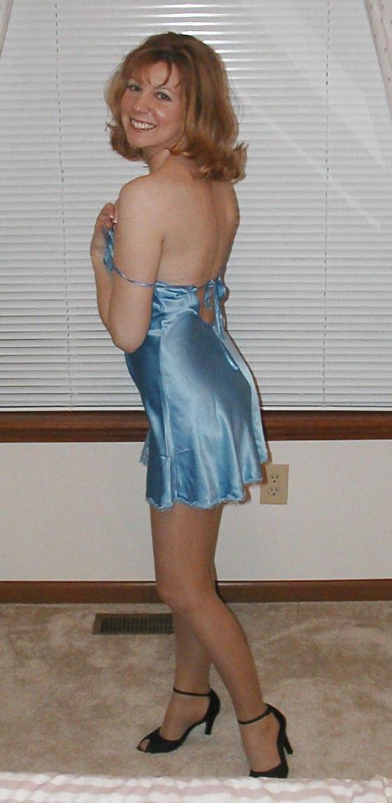 25P Next Door Neighbor Wants To Get Laid