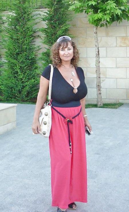 25P Candid and Clothed BBW and Matures