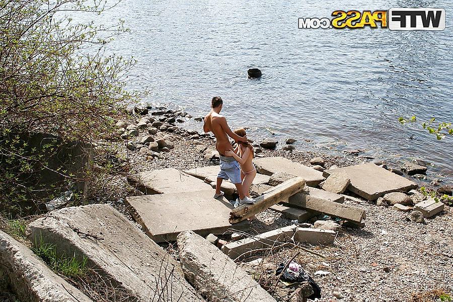 16P The naughty girl porn on the river banks