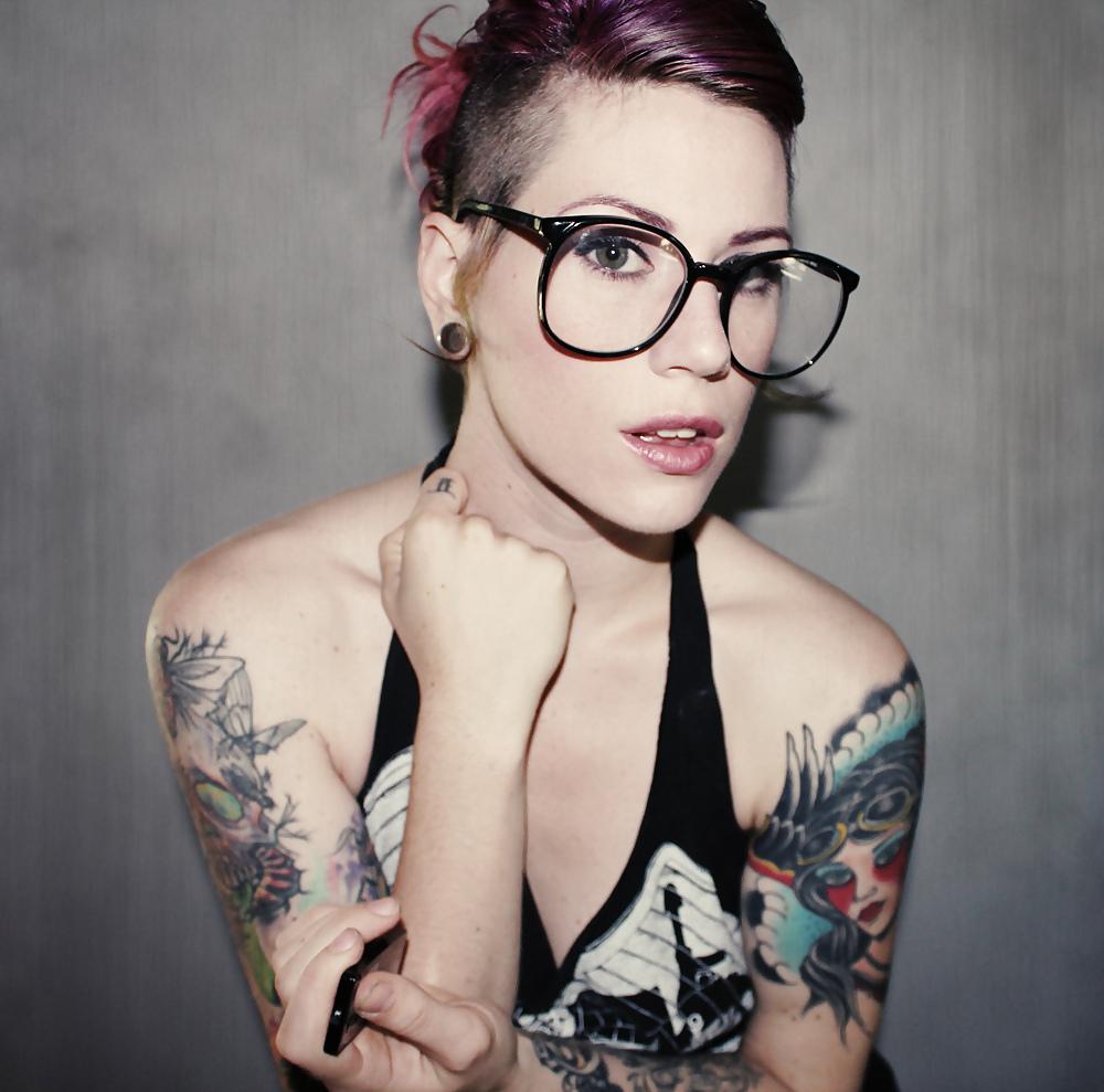 7P Sexy Nerdy Girls