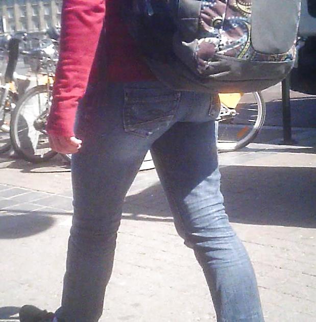 25P Nerdy Chick Jeans Ass